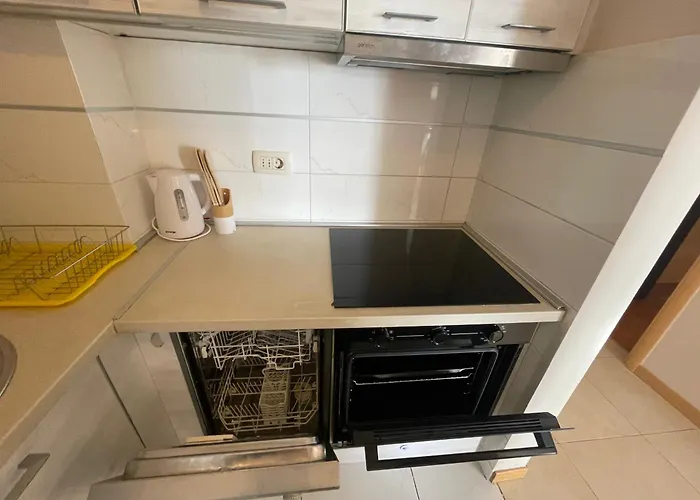 Sunny Corner * Podgorica